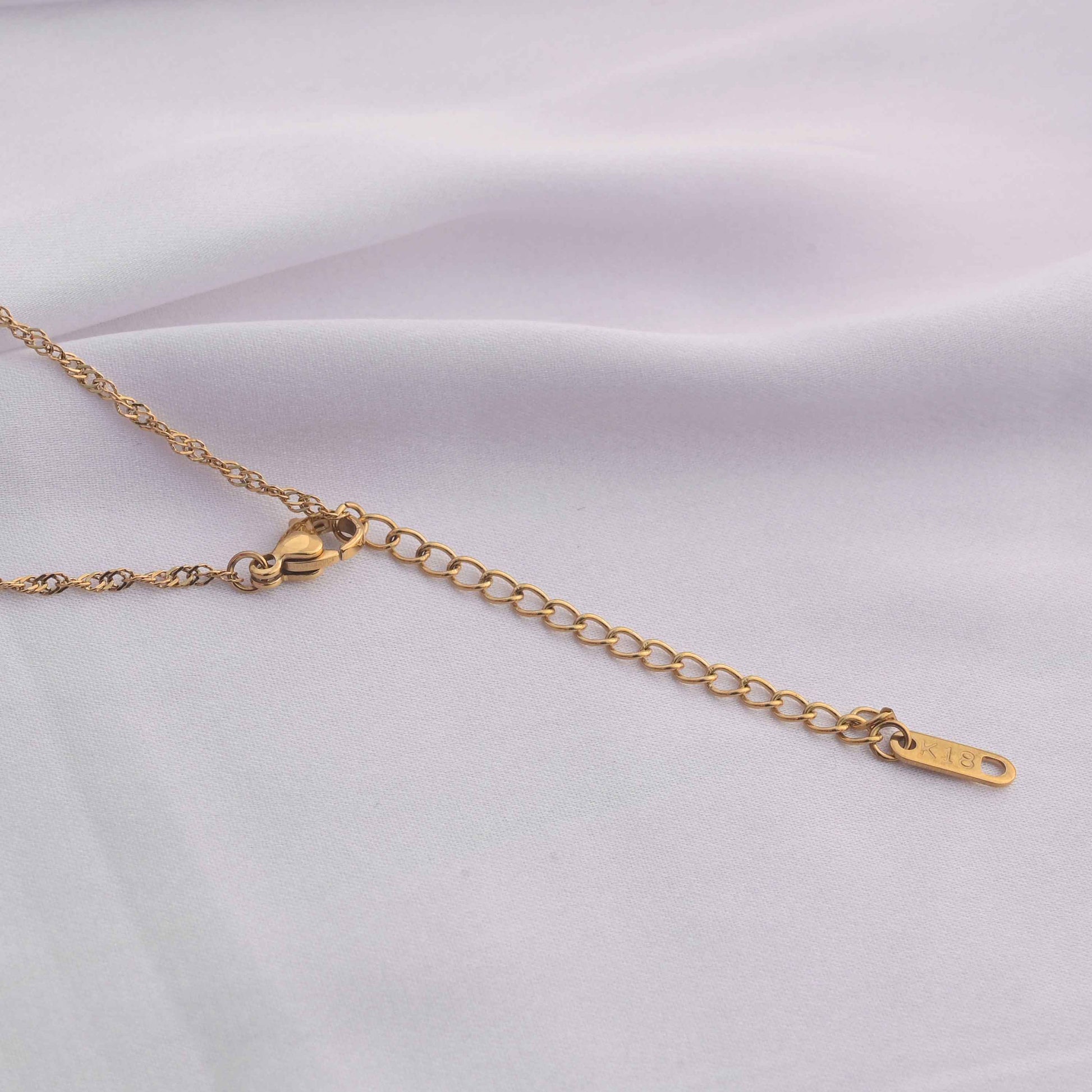 Gold heart necklace
