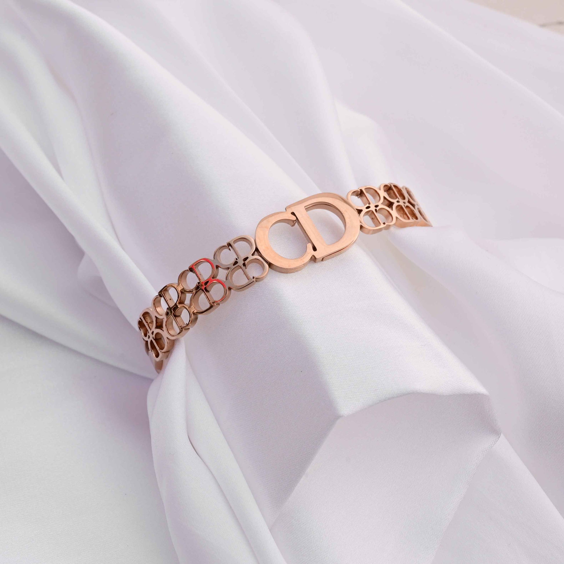 Christian Dior, Bangle Bracelet in Rose gold