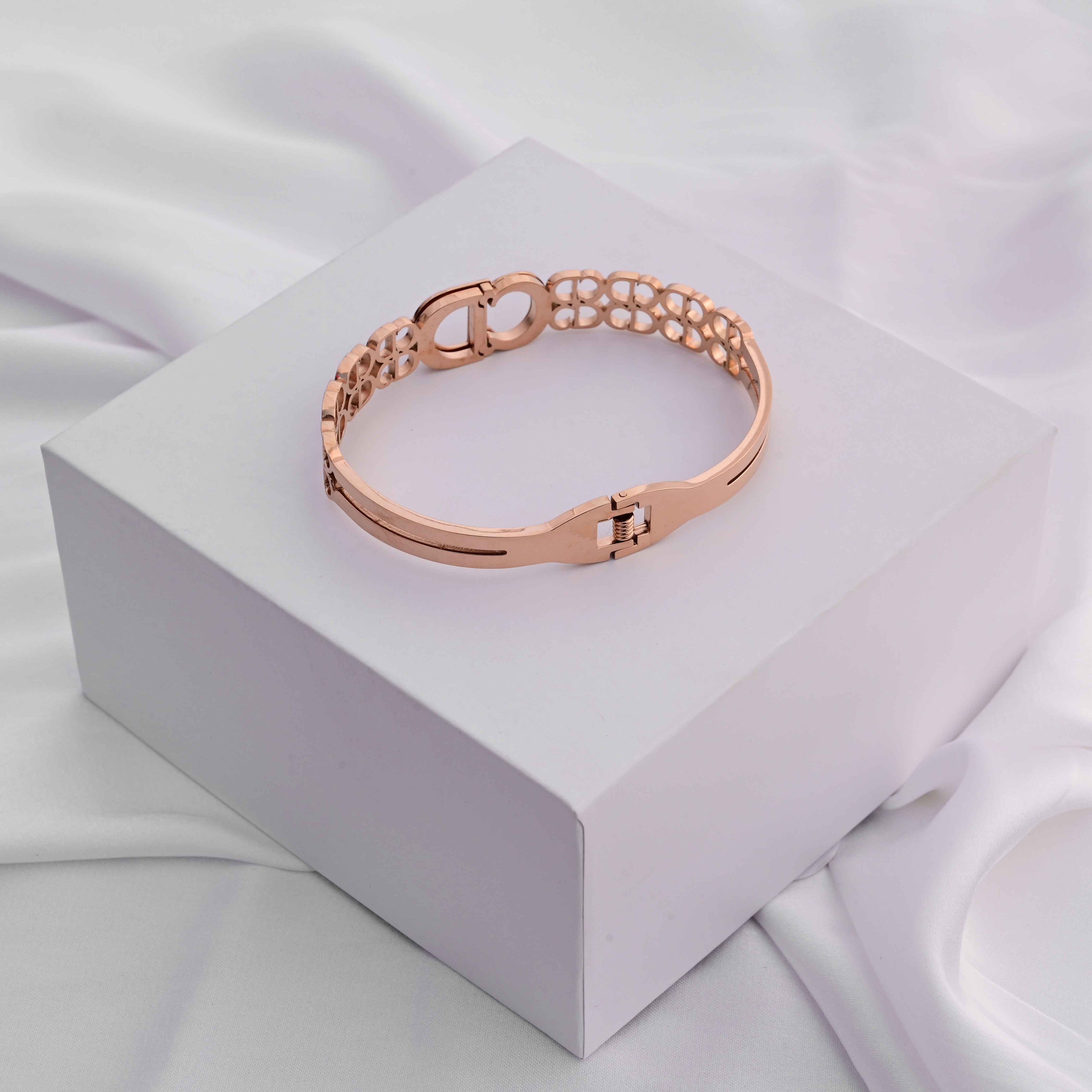 Christian Dior, Bangle Bracelet in Rose gold & Gold