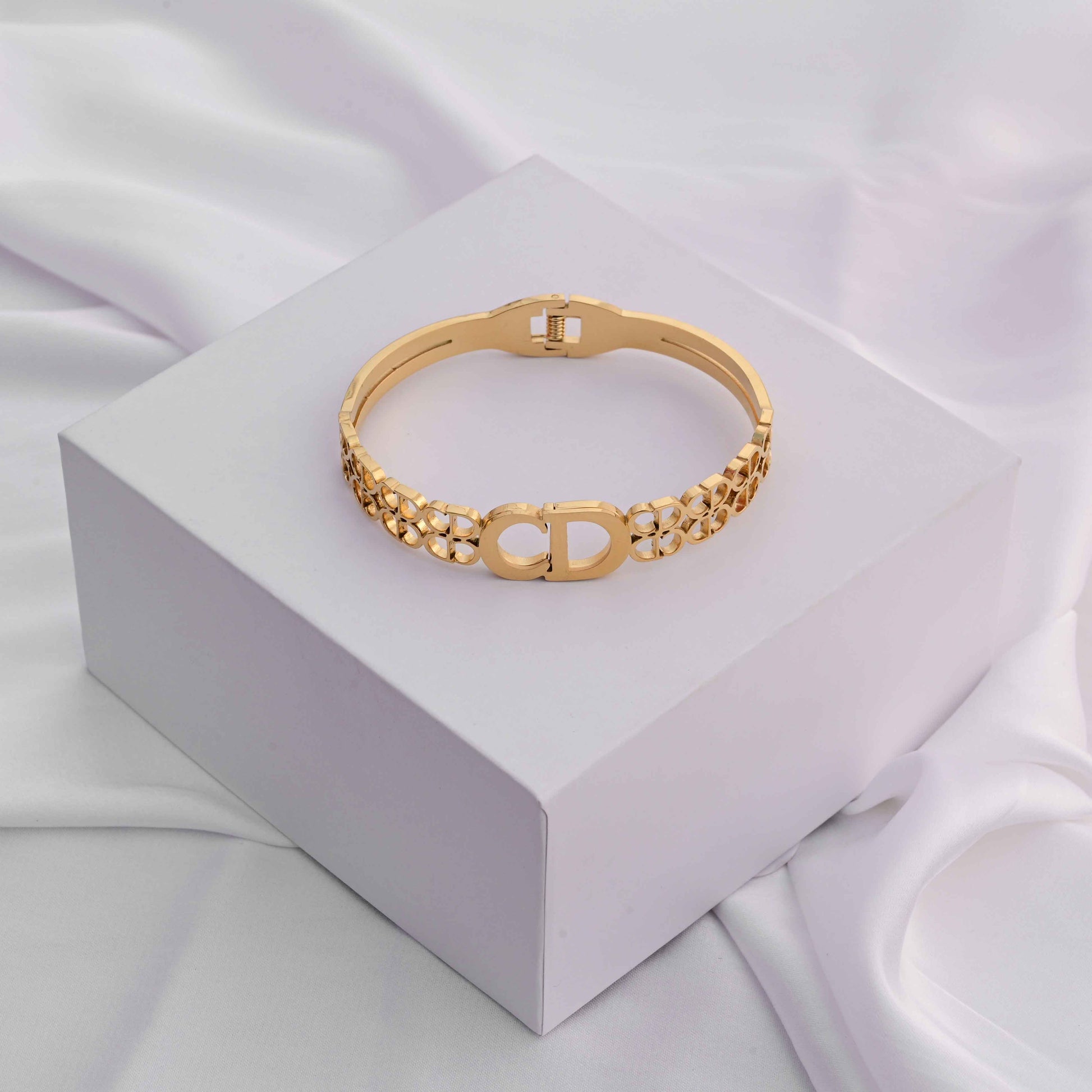 Christian Dior CD logo stainless Bracelet in Gold