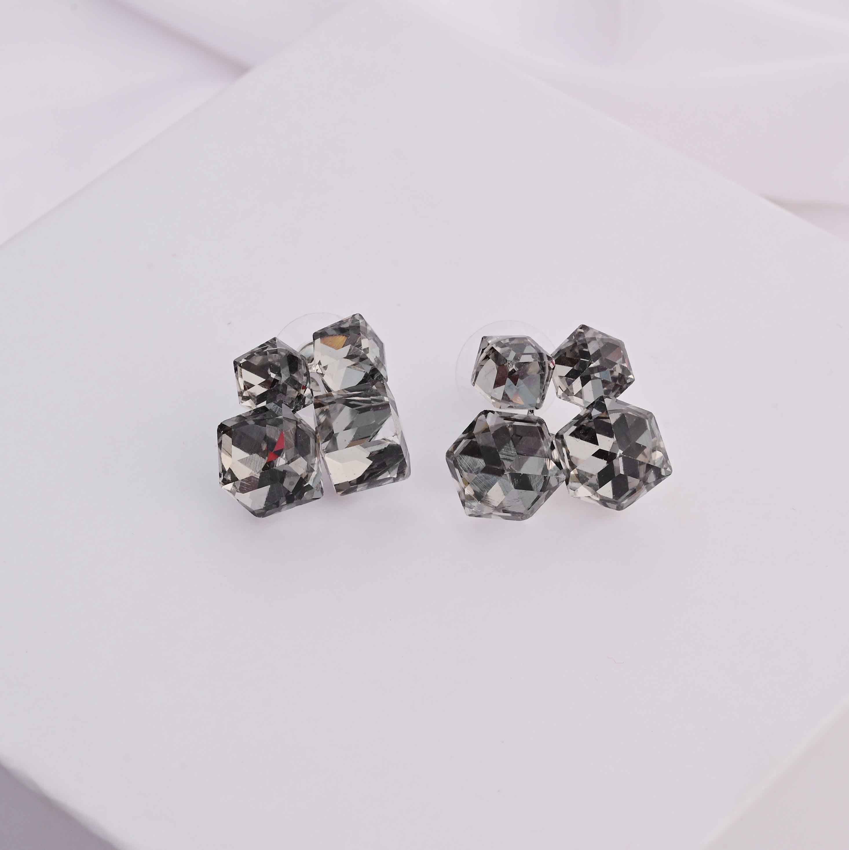 Crystal cubes in black earrings