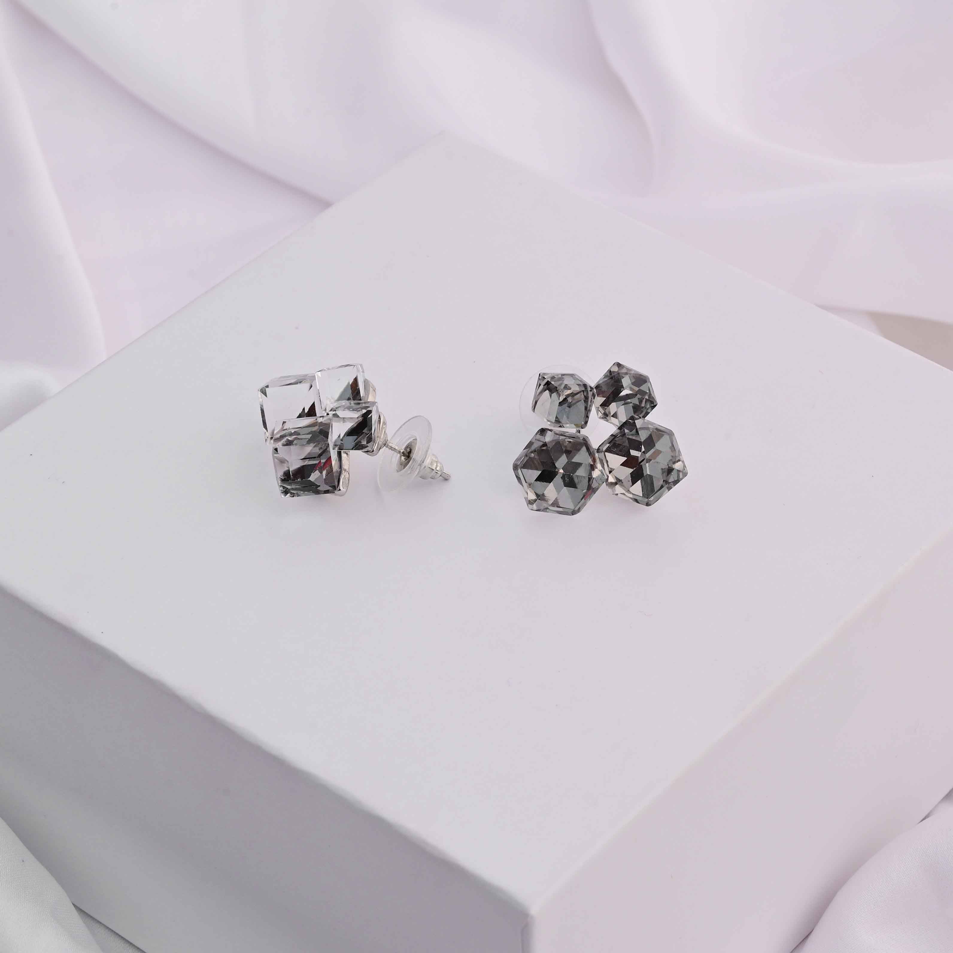 Crystal cubes in black earrings
