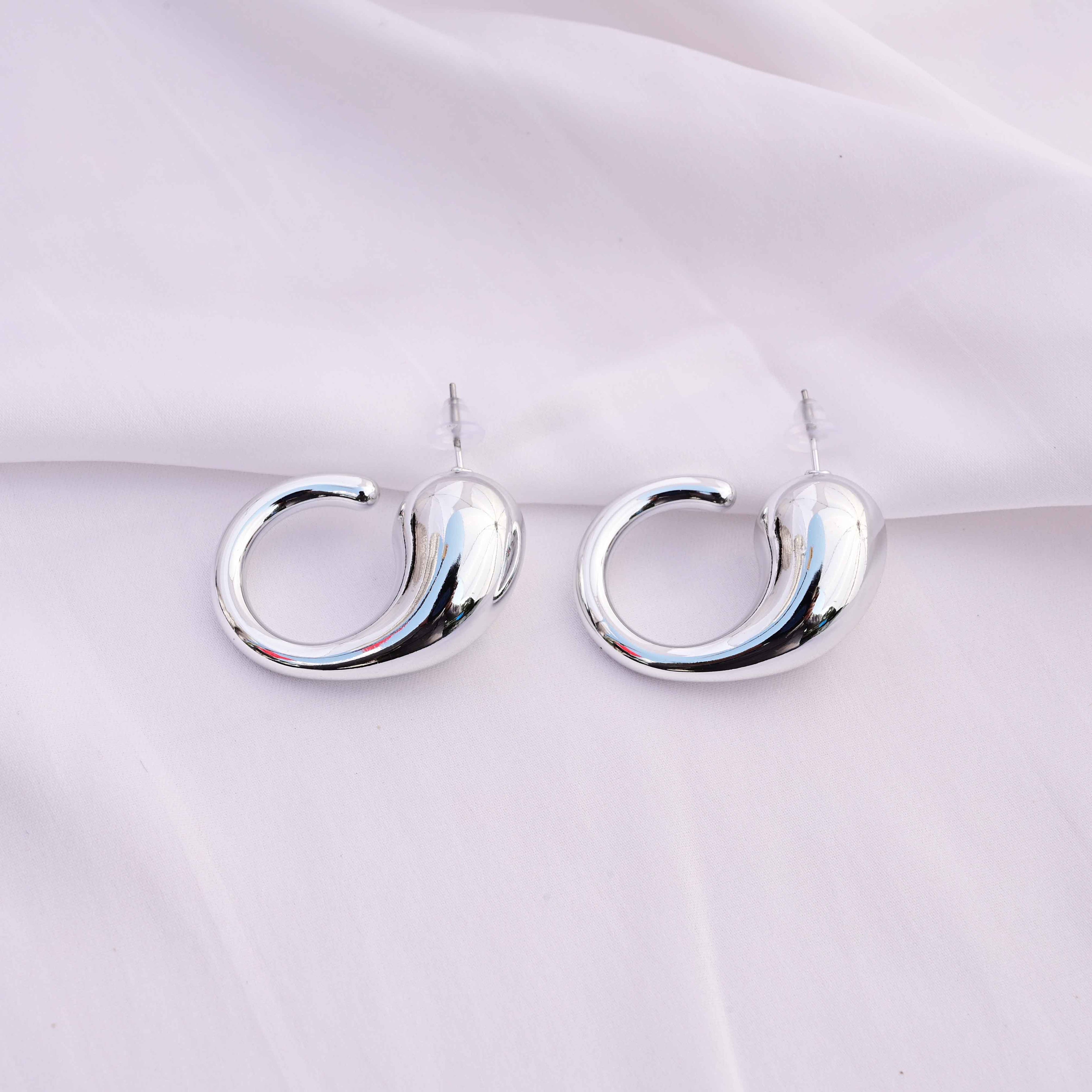 Silver circle earrings