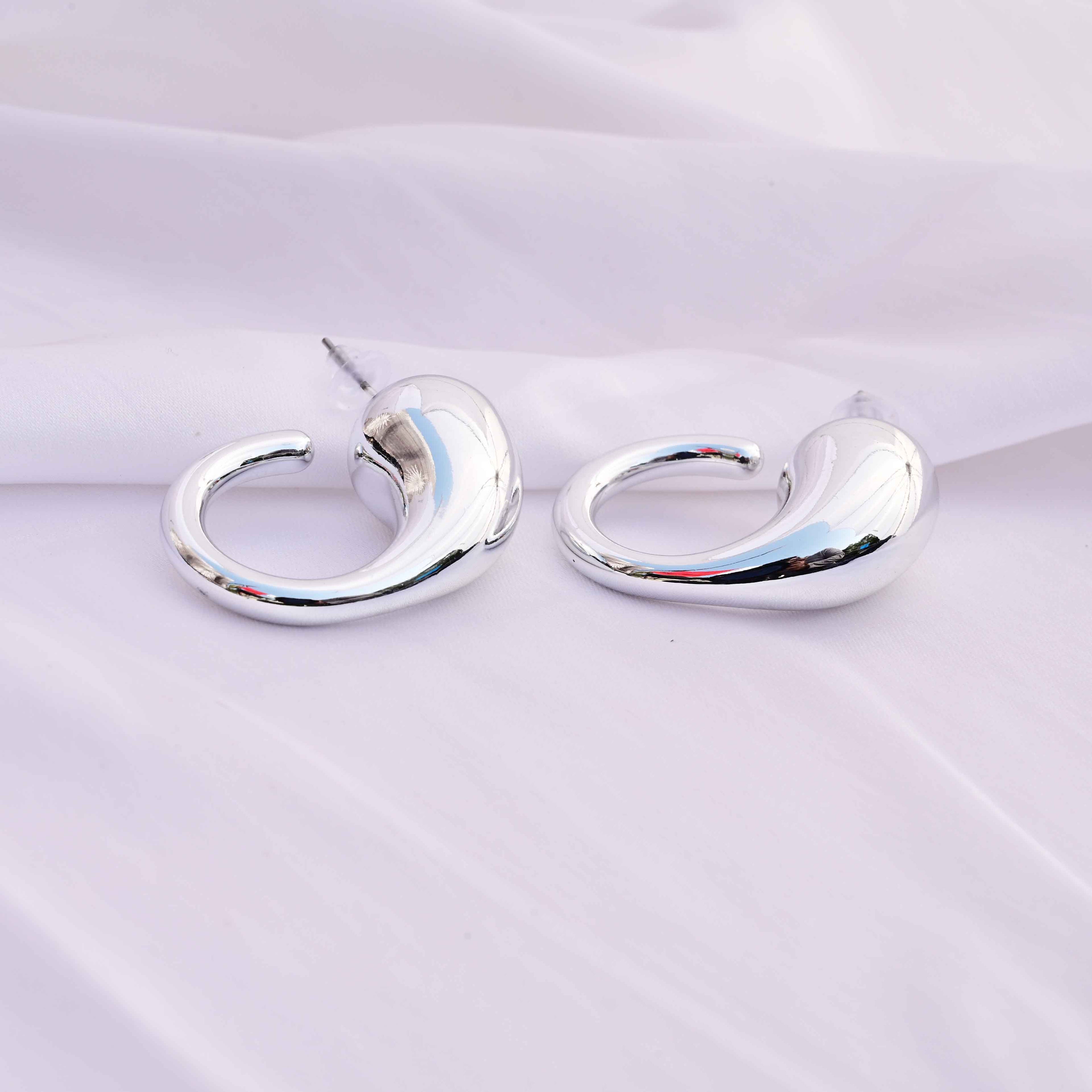 Silver circle earrings