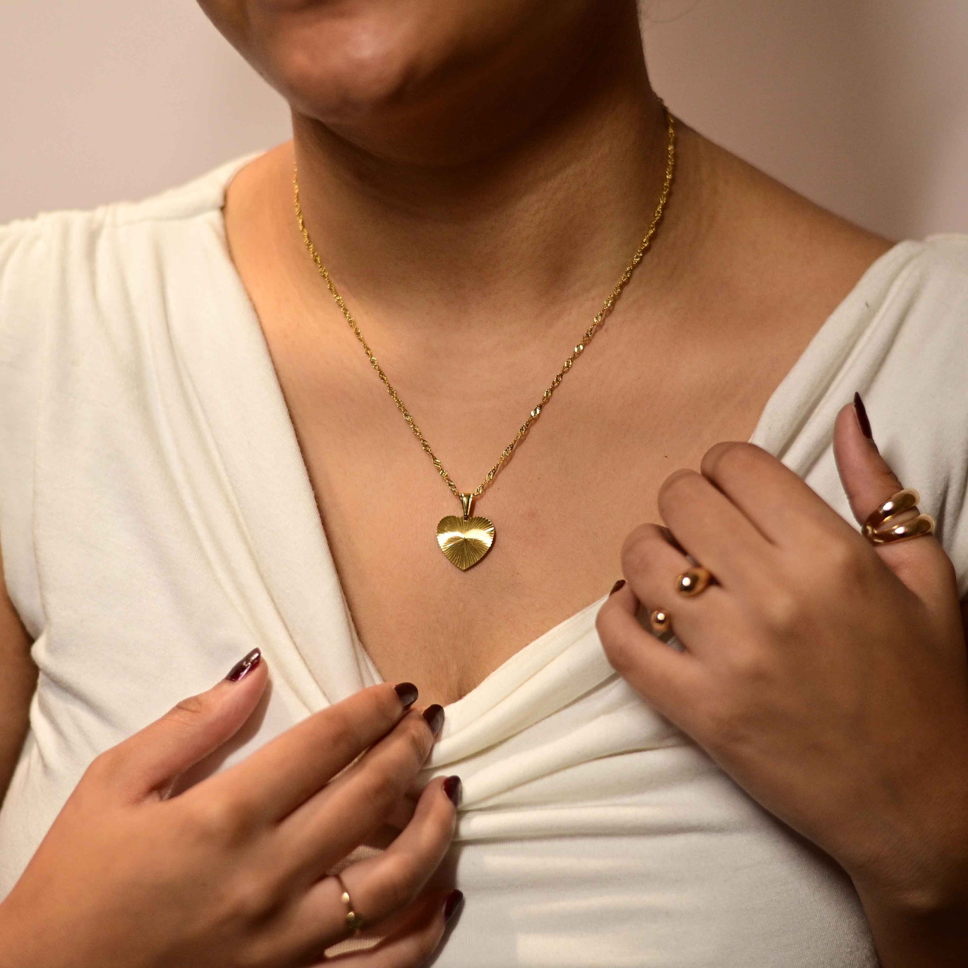 Gold heart necklace