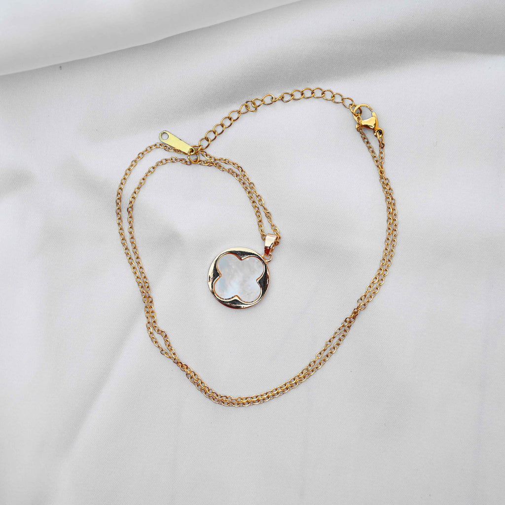 White and gold clover necklace: Anti Tarnish jewellery