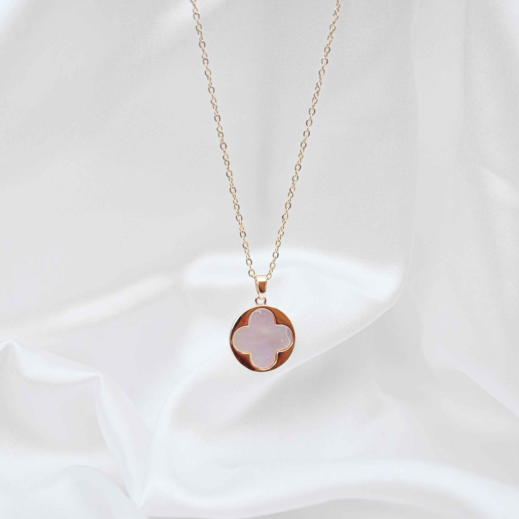White and gold clover necklace: Anti Tarnish jewellery