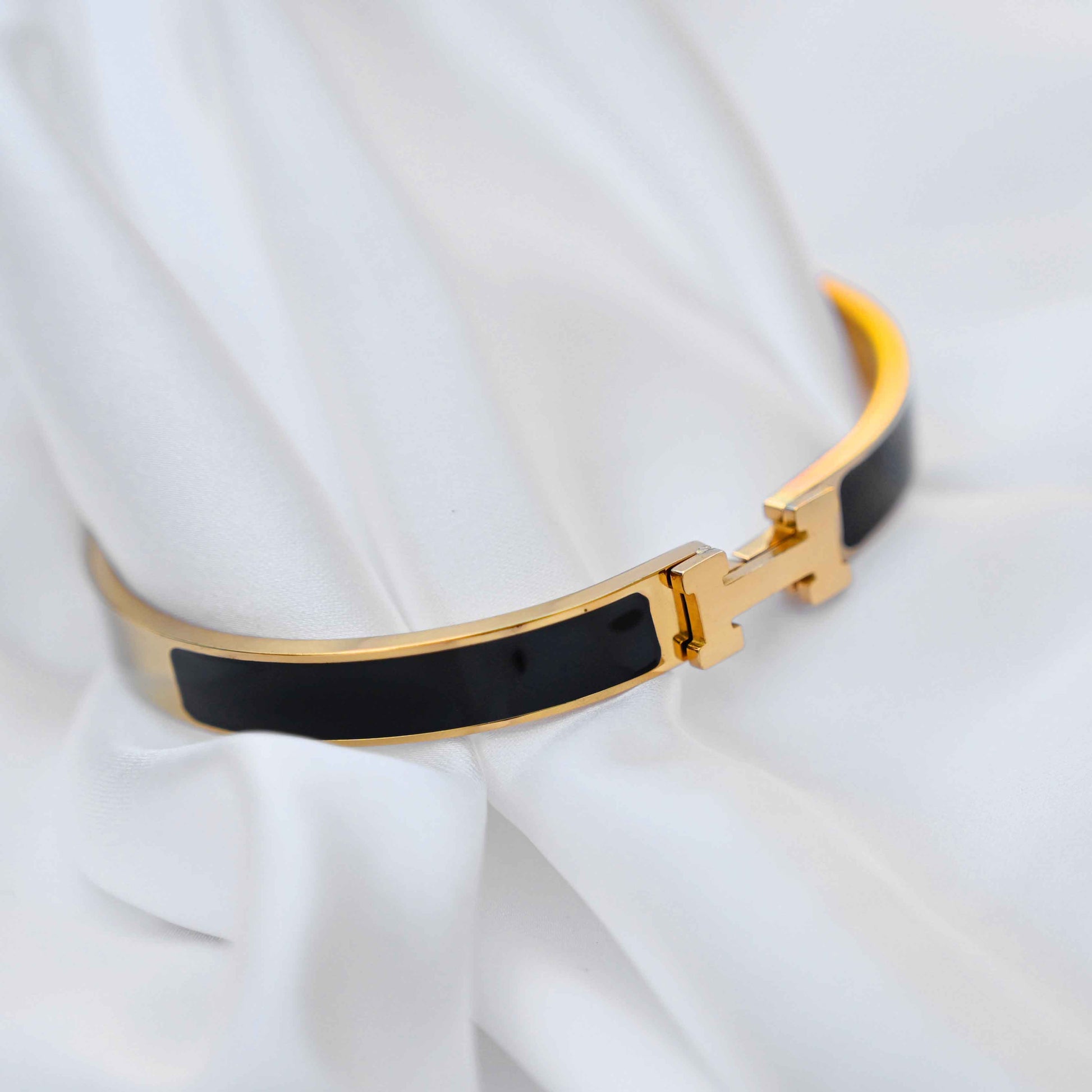 Hermes signature bracelet in black