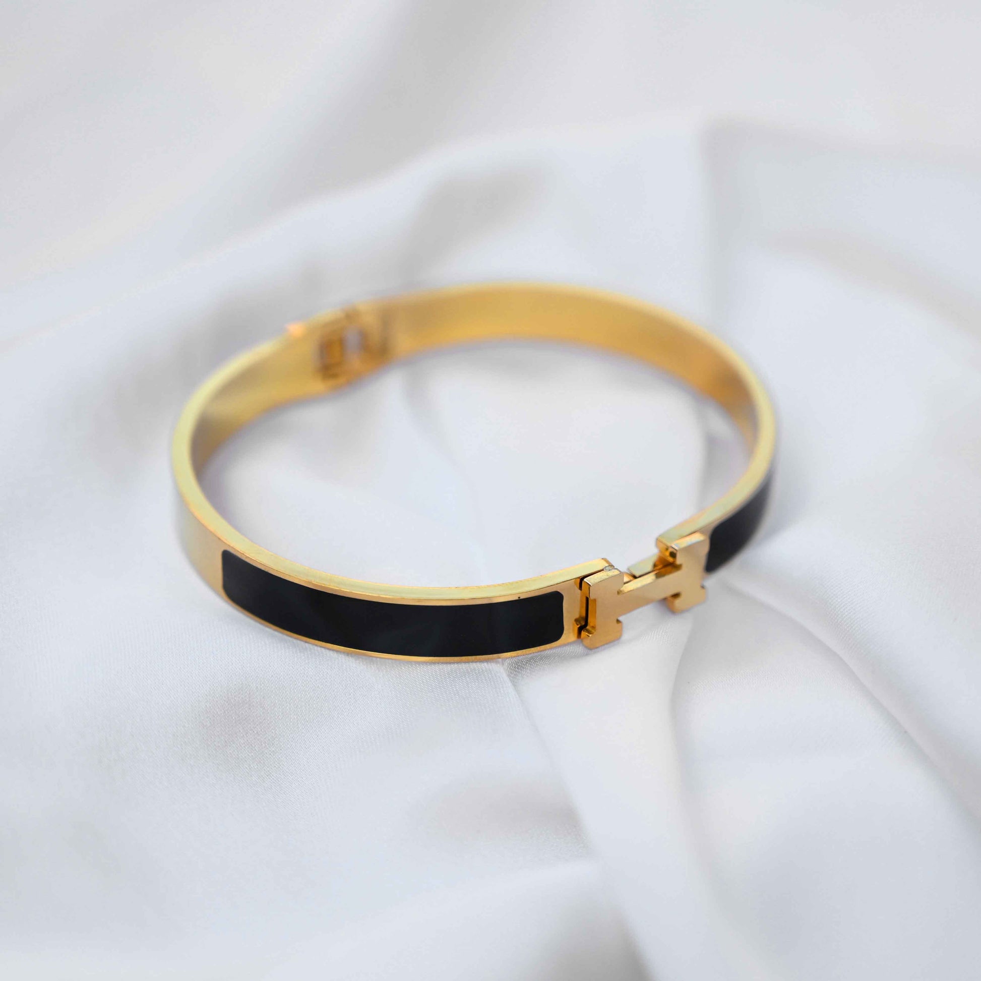Hermes signature bracelet in black