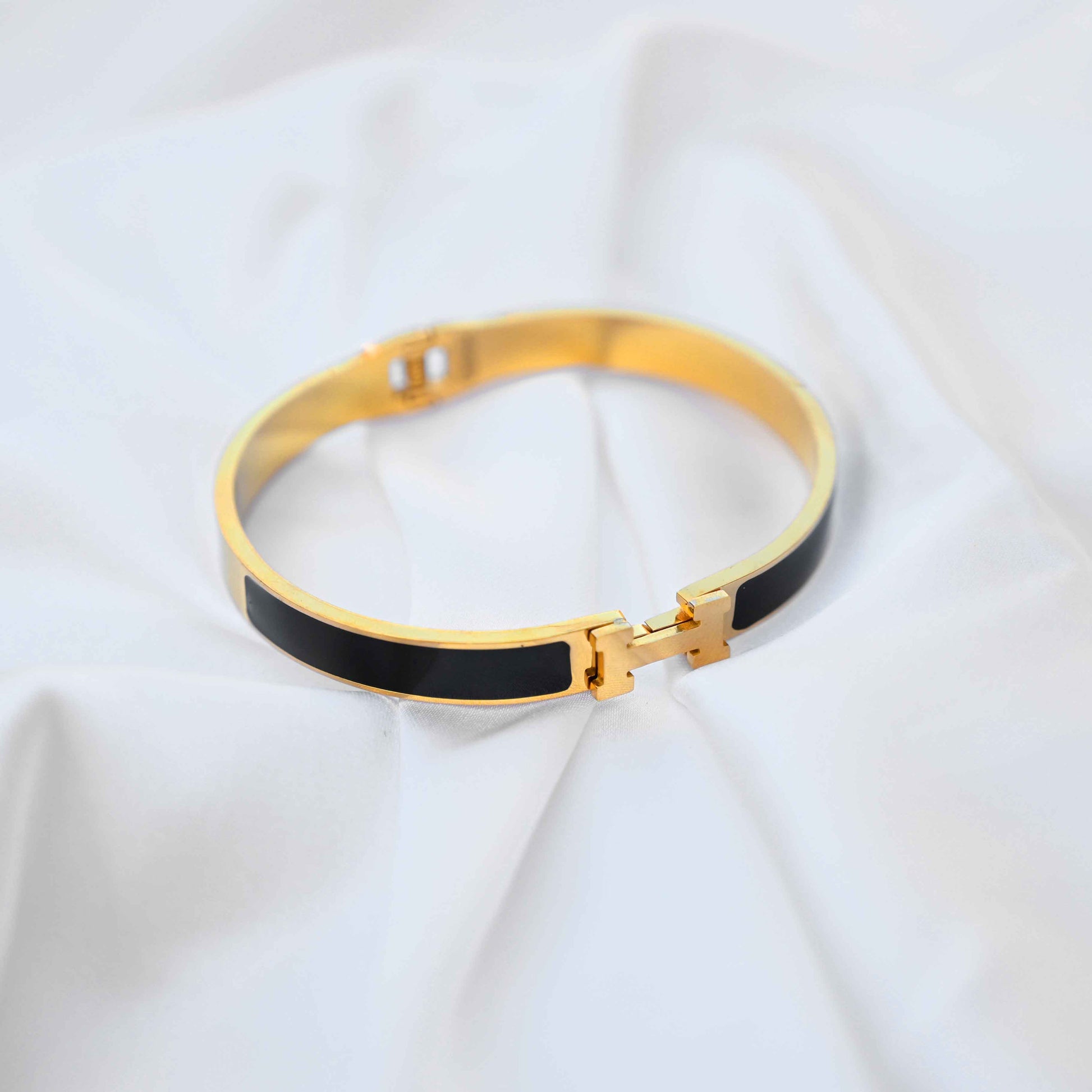 Hermes signature bracelet in black