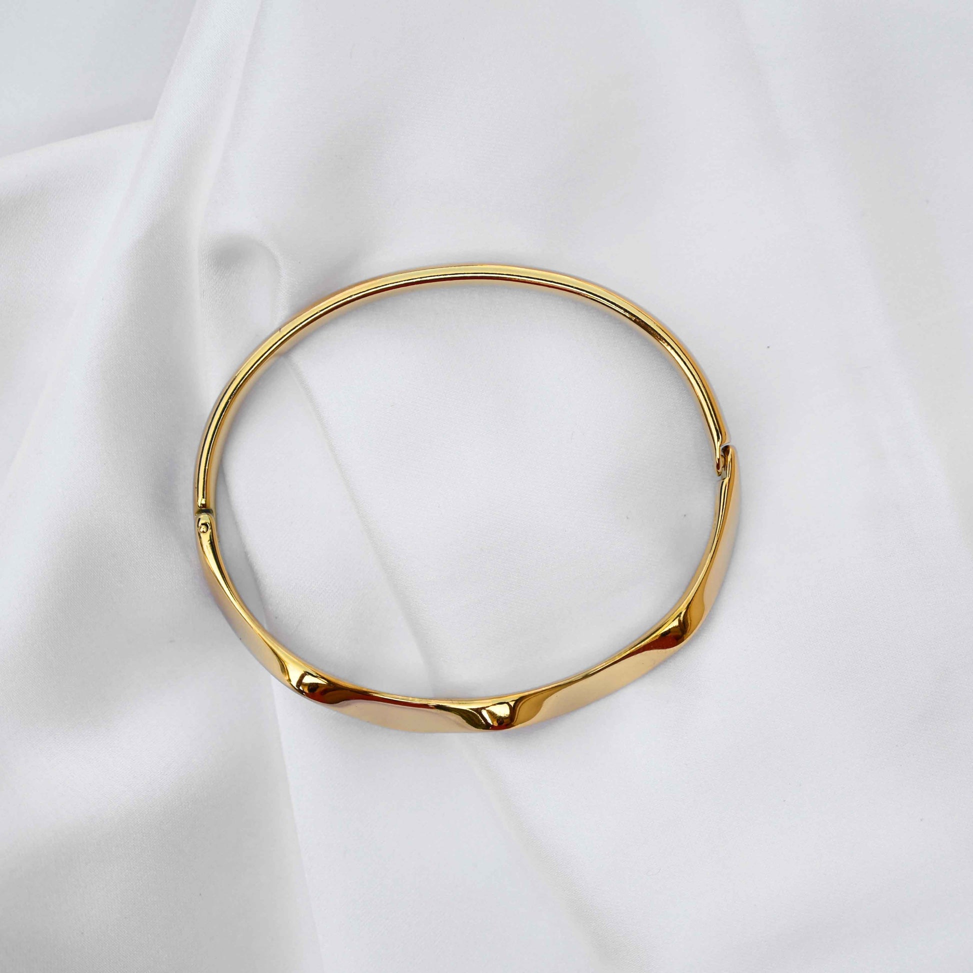 Wavy gold pattern bangle: Anti Tarnish jewellery