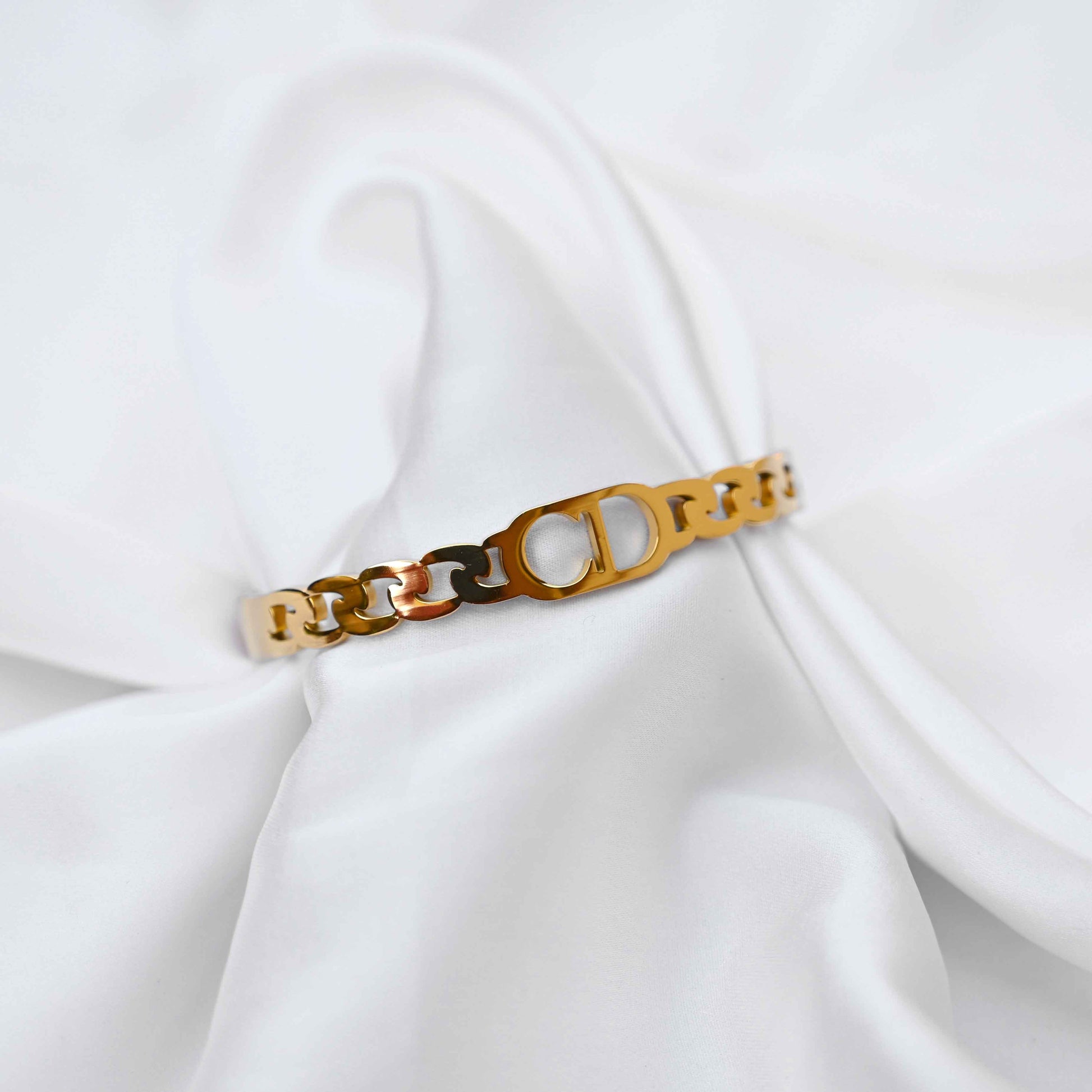 Christian Dior CD chain link designer bracelet in gold