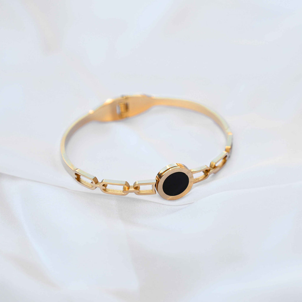 Bvlgari bracelet in gold and black