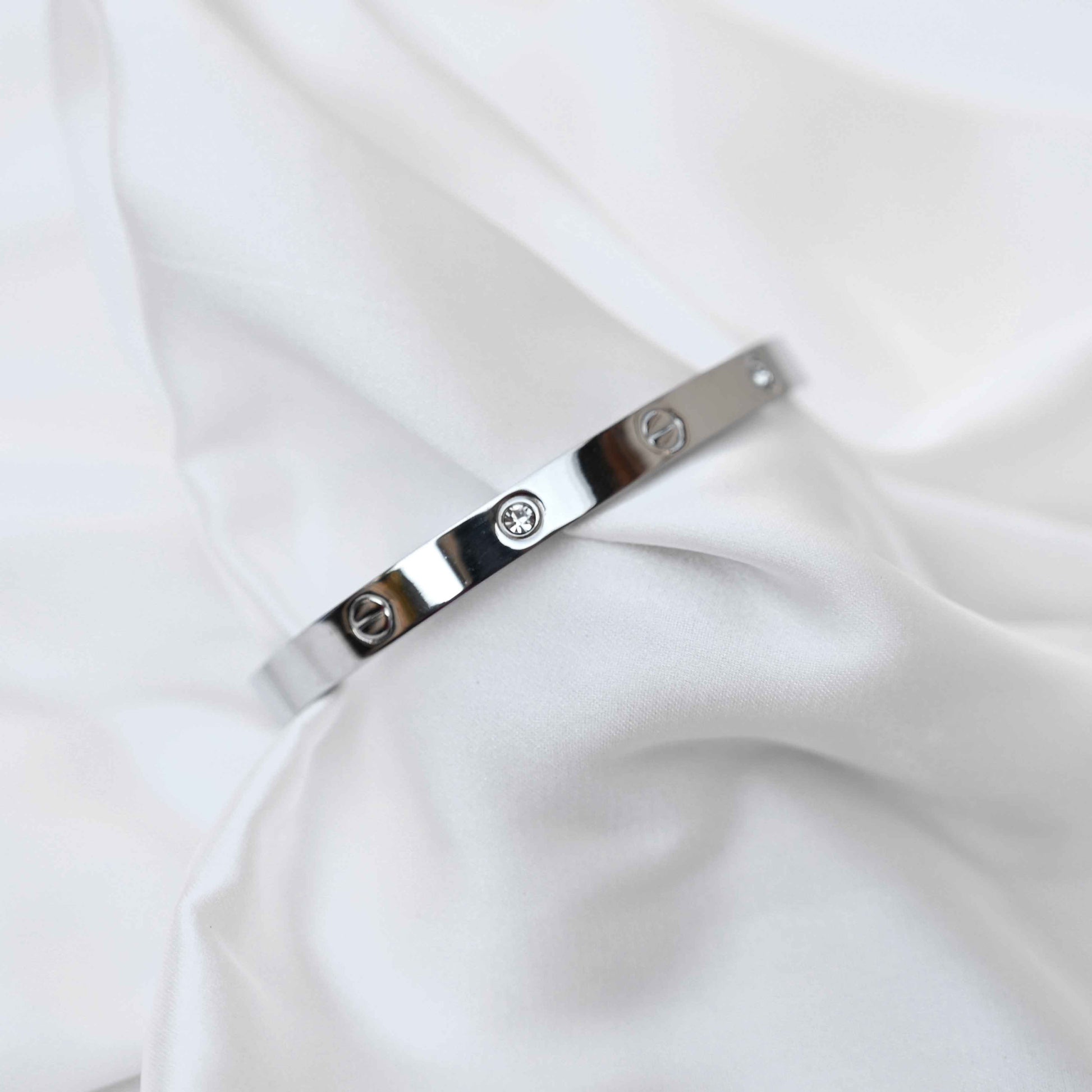 Cartier classic band in silver