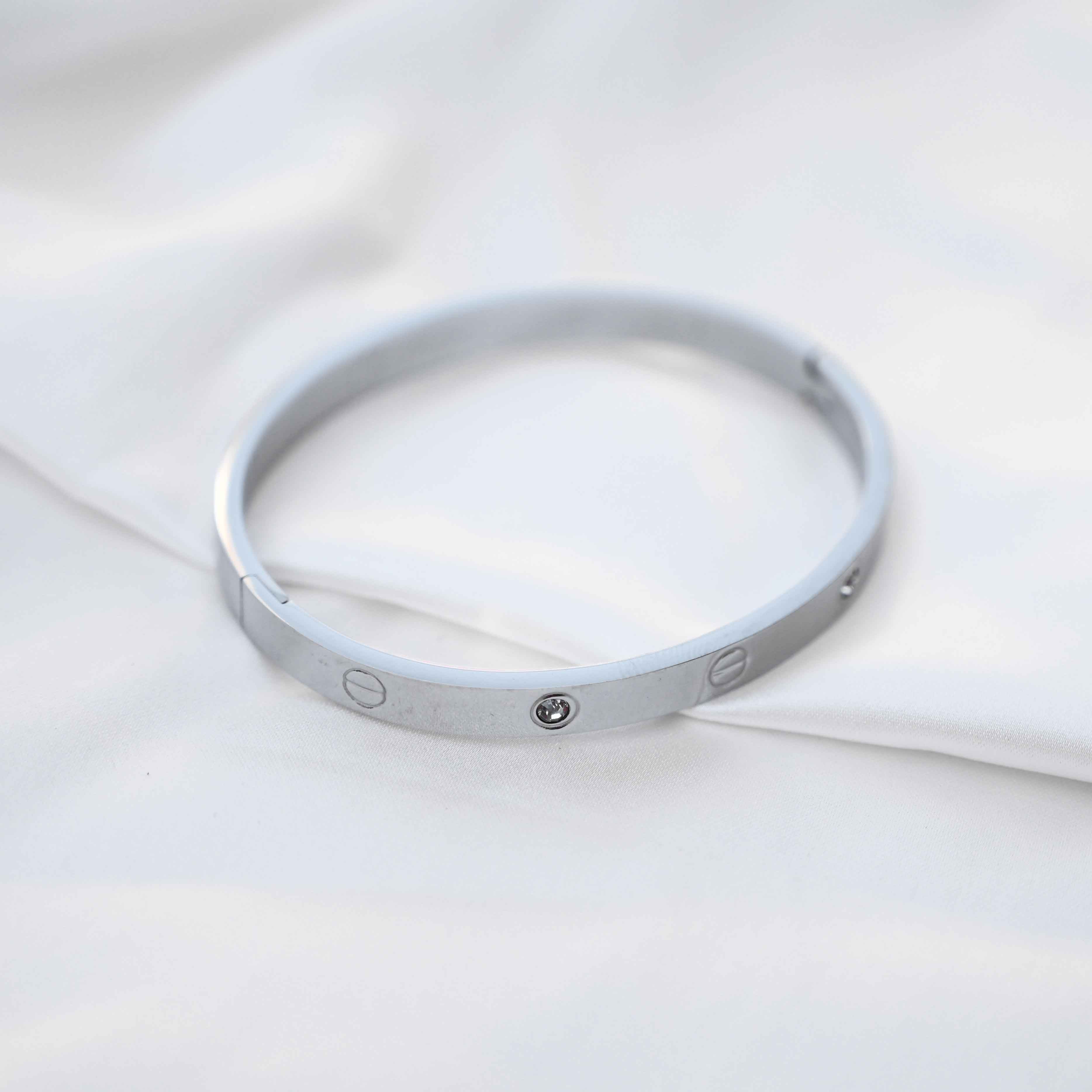 Cartier classic band in silver