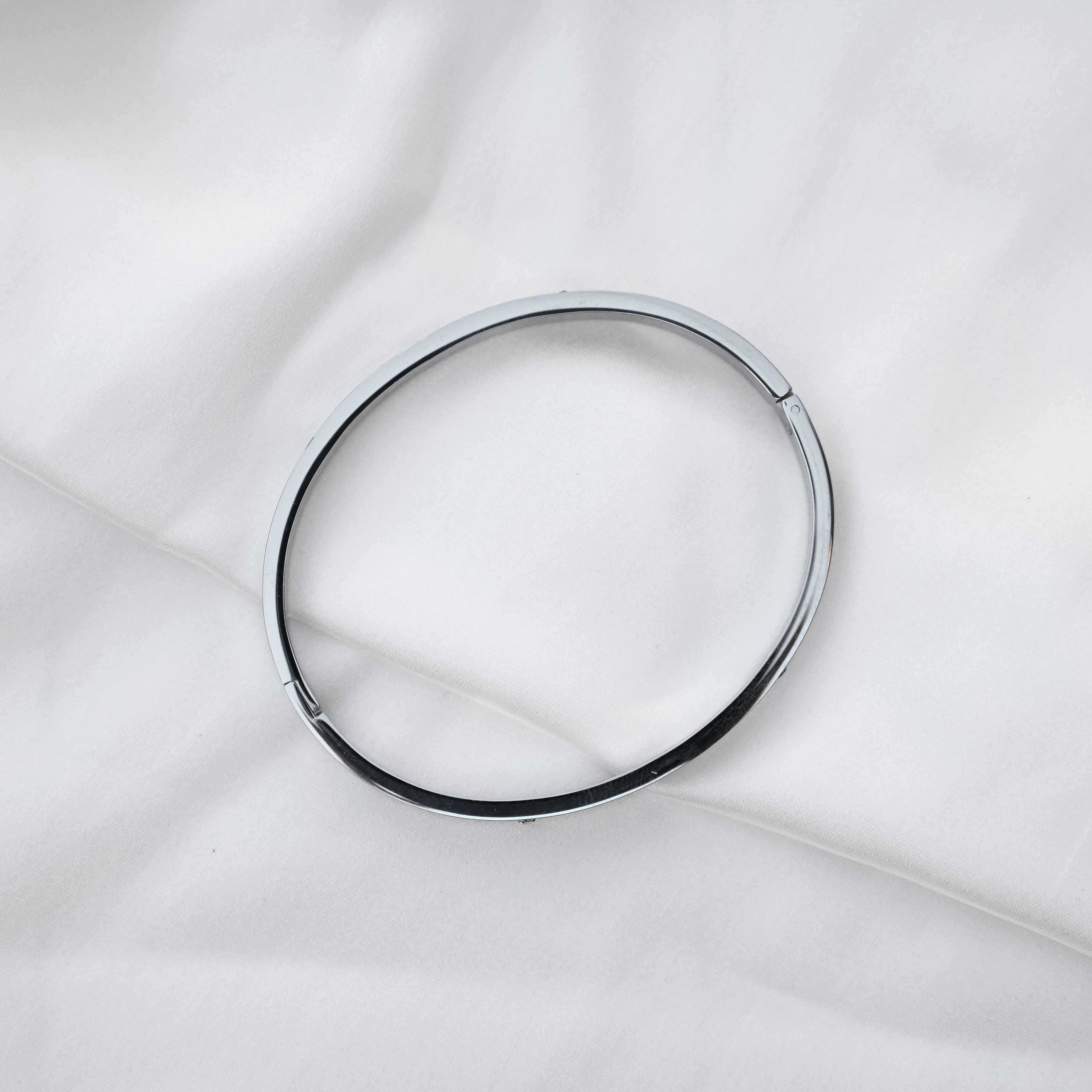 Cartier classic band in silver