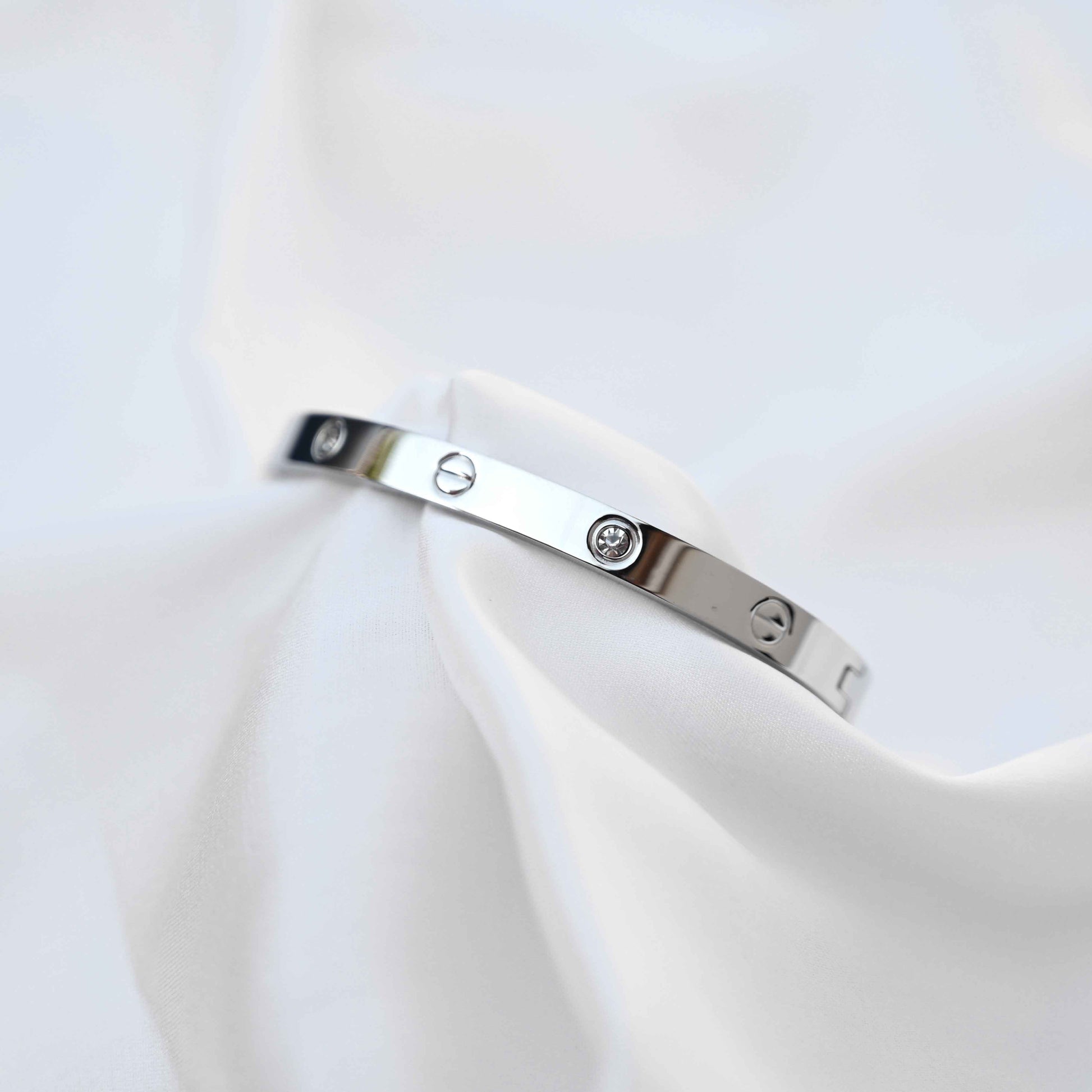 Cartier classic band in silver