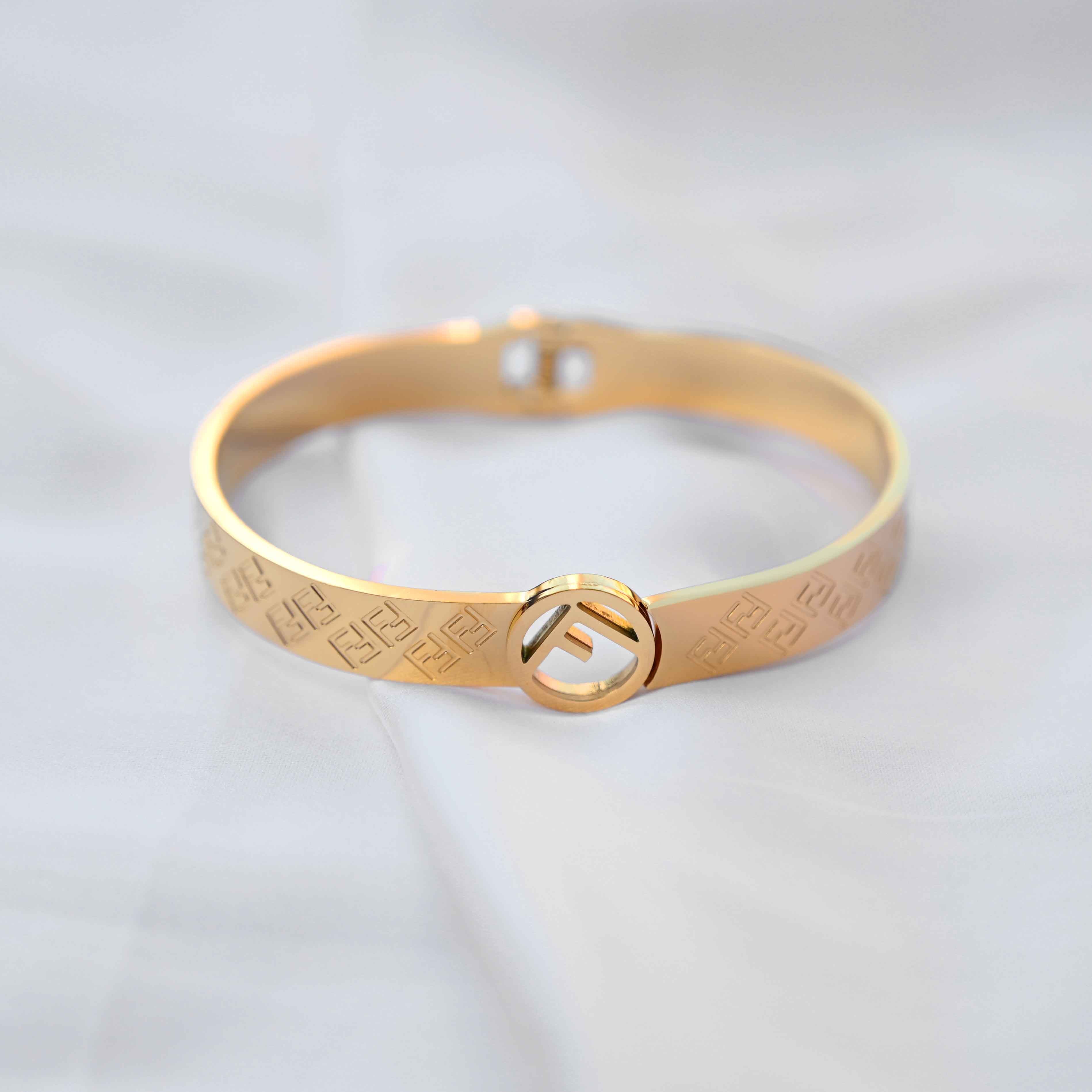 Fendi logo signature bracelet