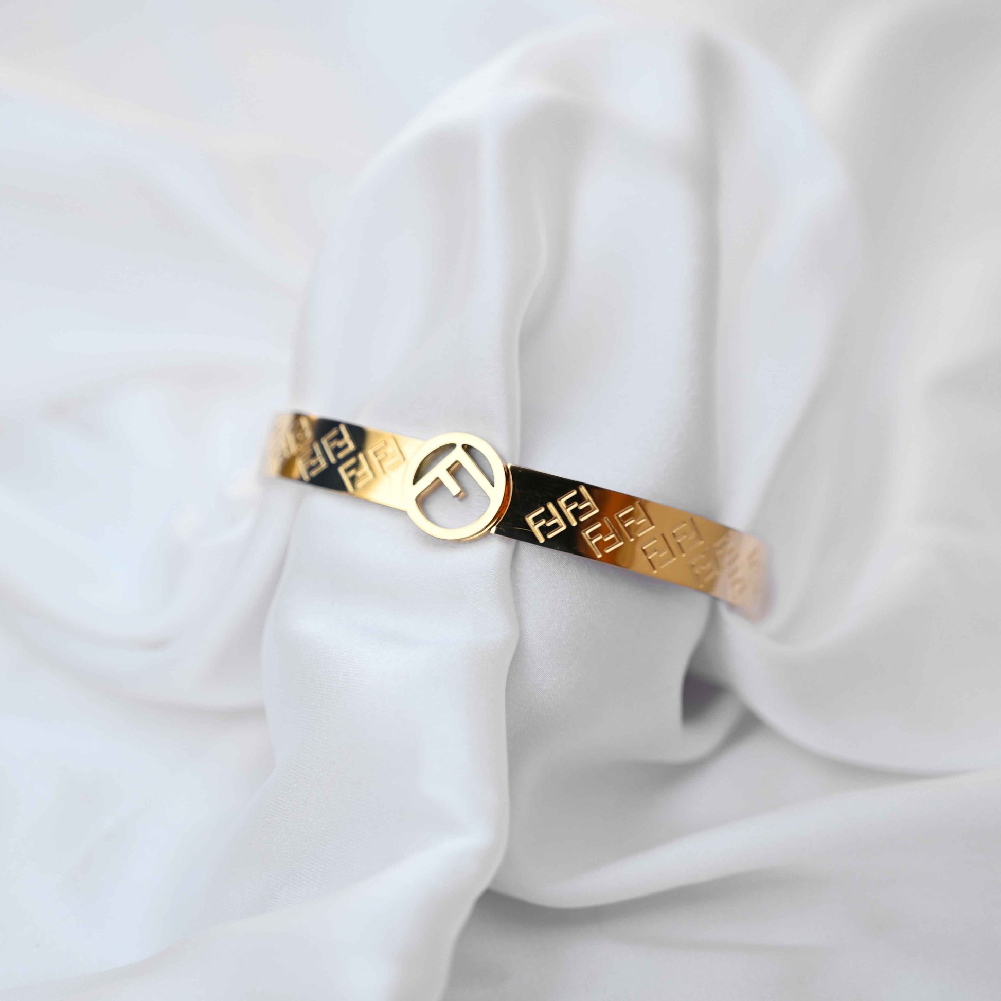 Fendi logo signature bracelet