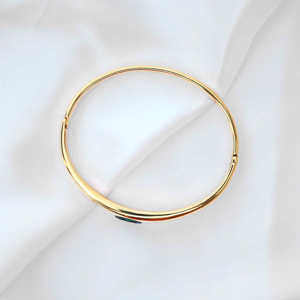 Emerald eye bracelet