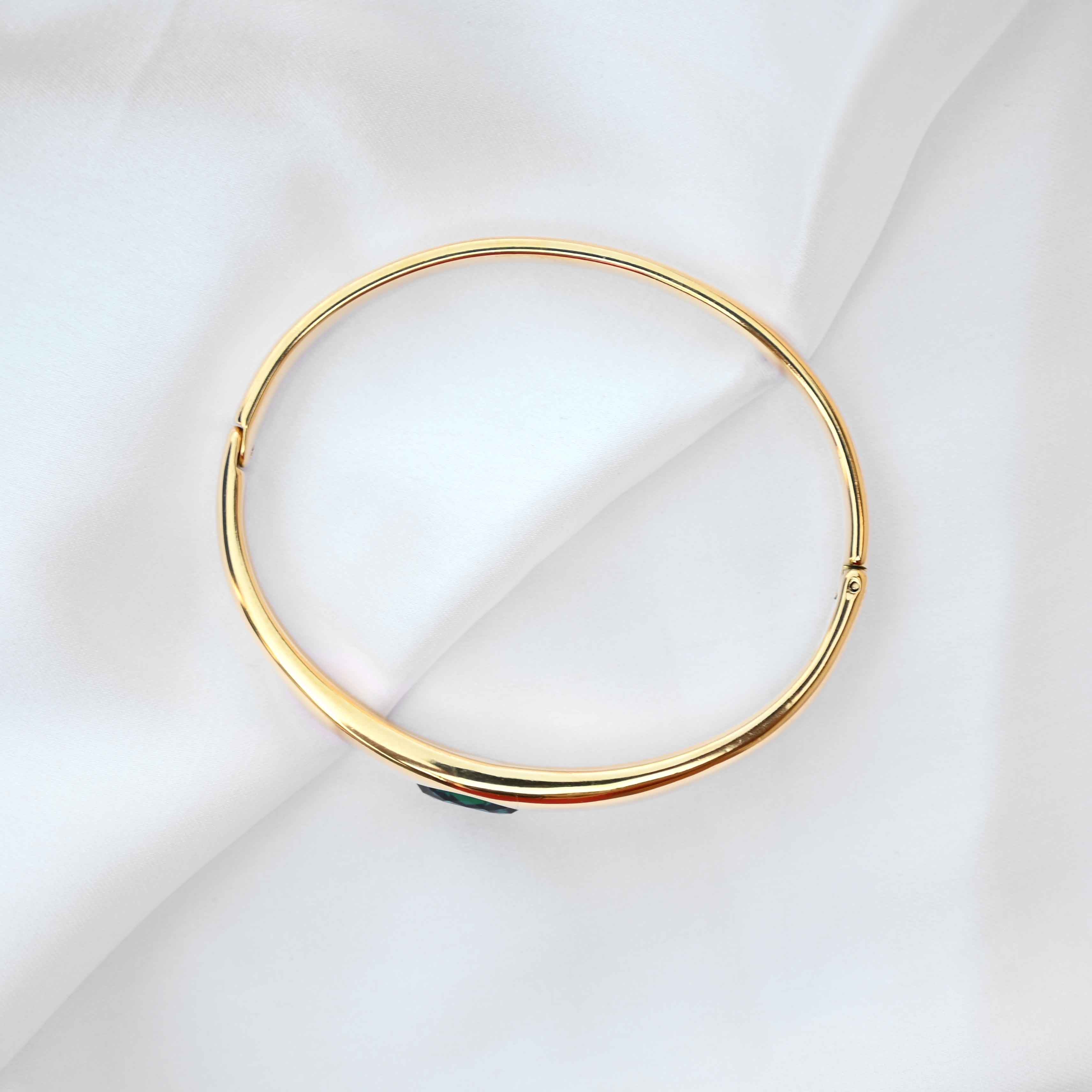 Emerald eye bracelet