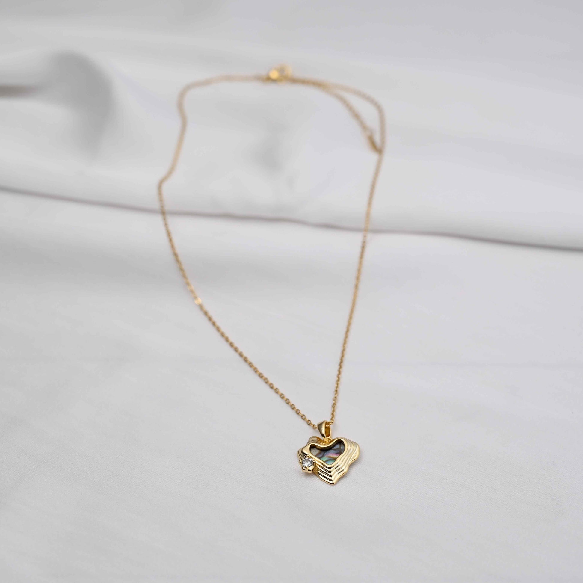 Holographic heart in gold