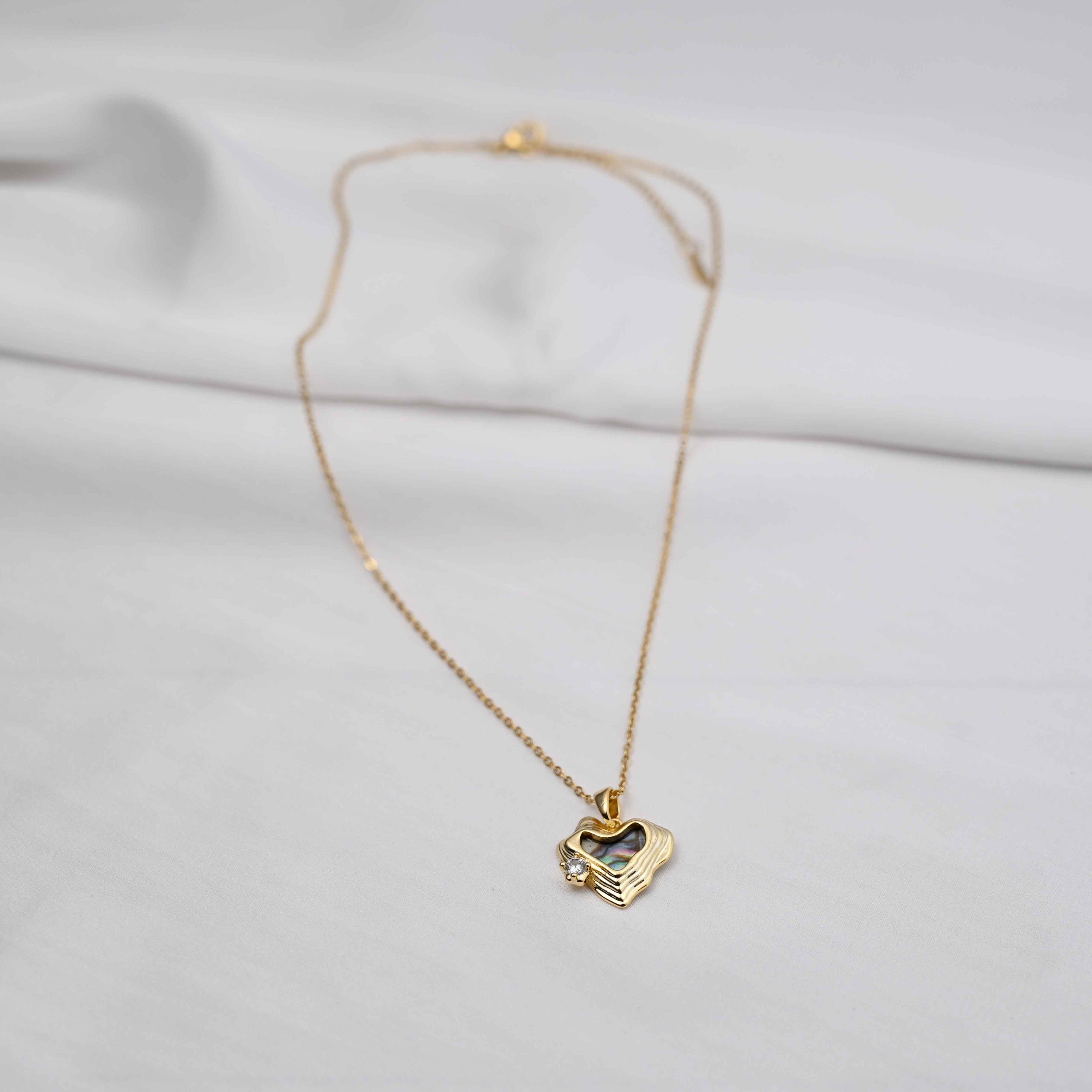 Holographic heart in gold