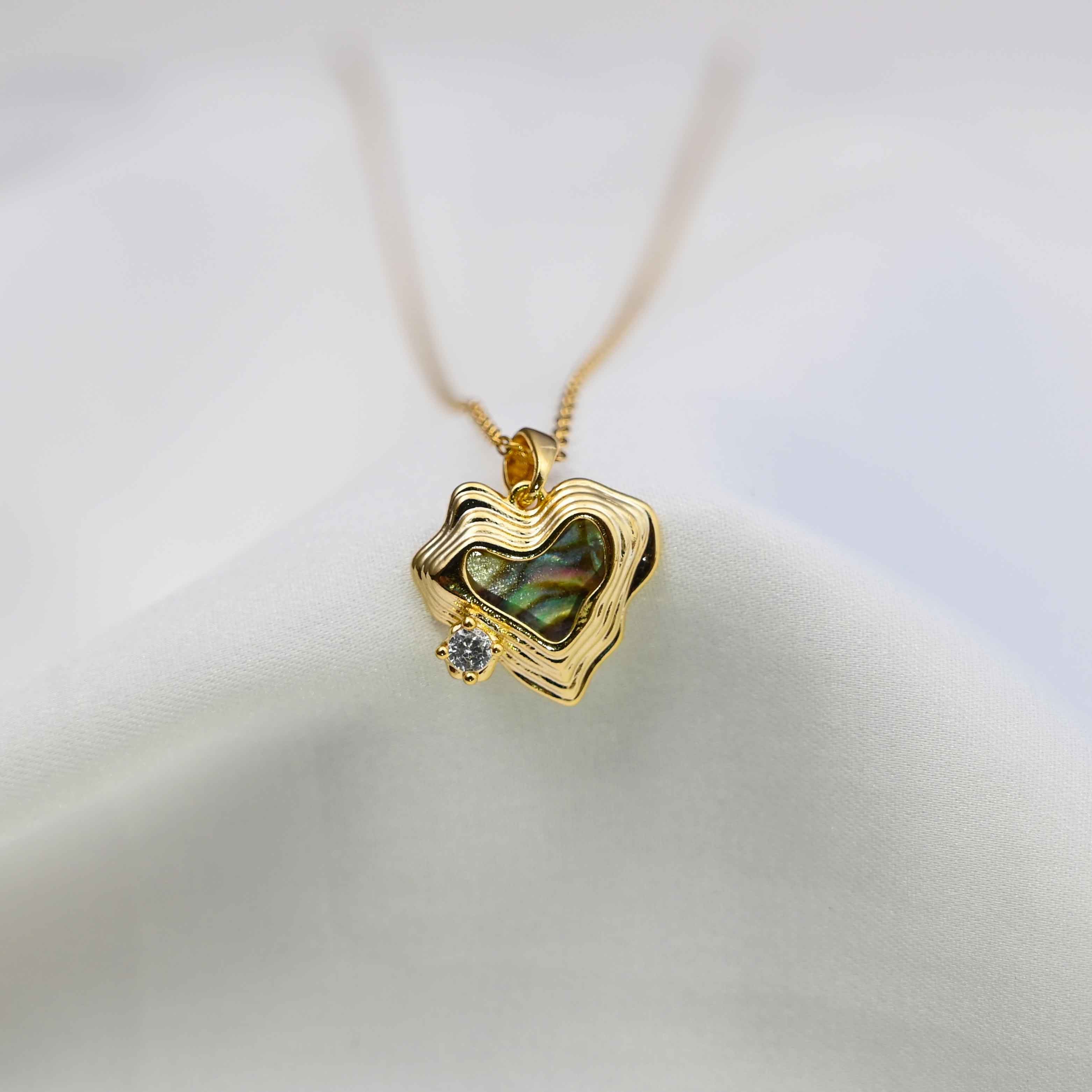 Holographic heart in gold
