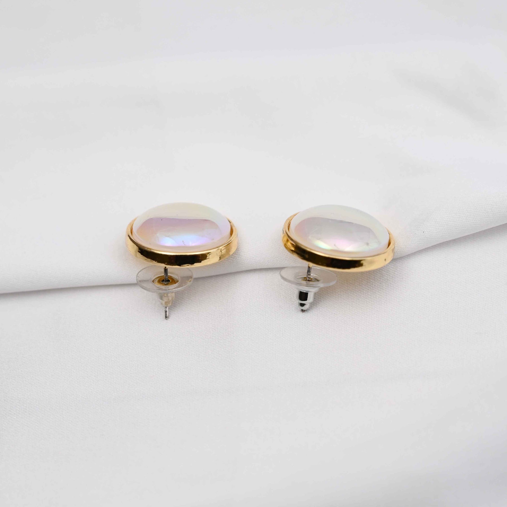 Round pearl bezel earrings