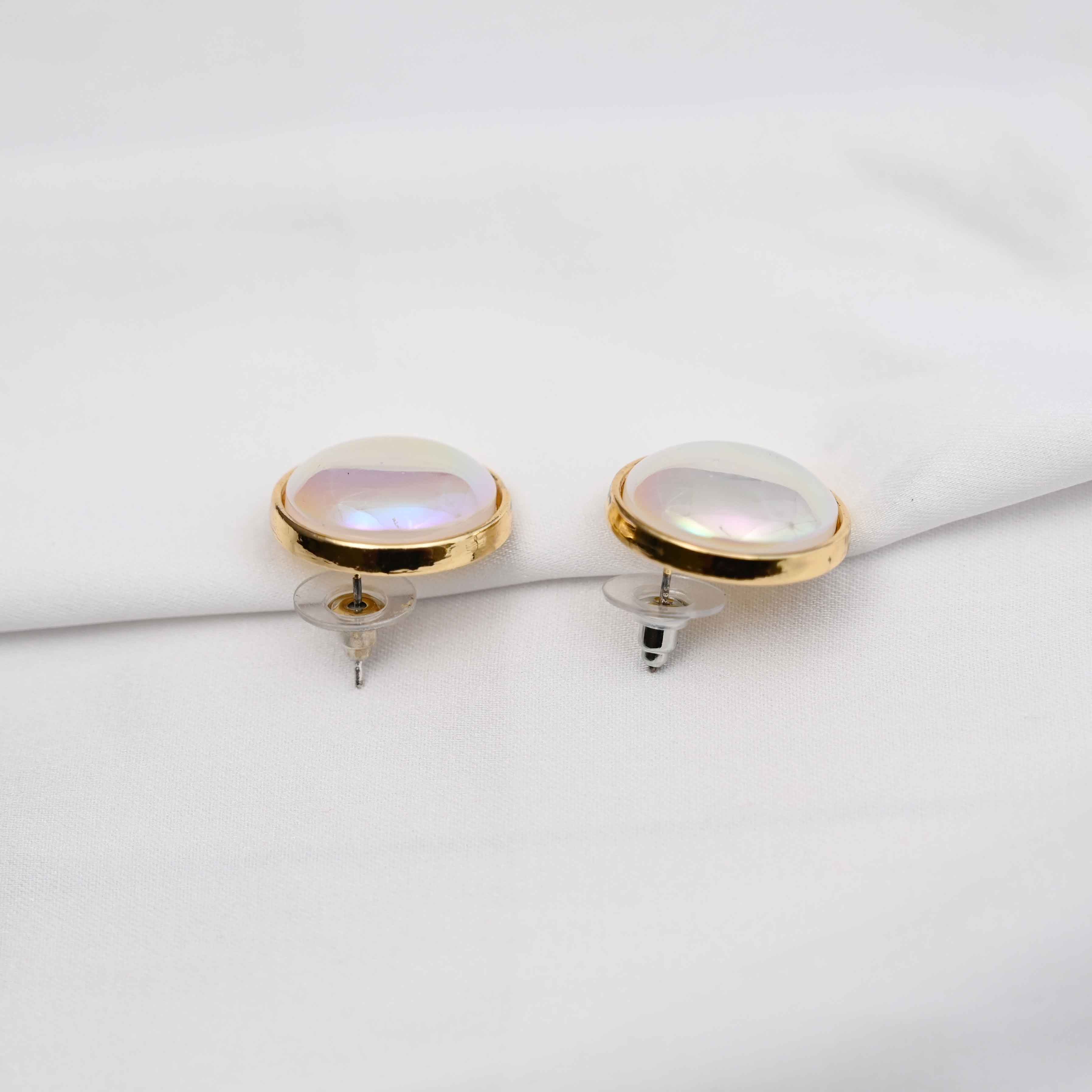 Round pearl bezel earrings