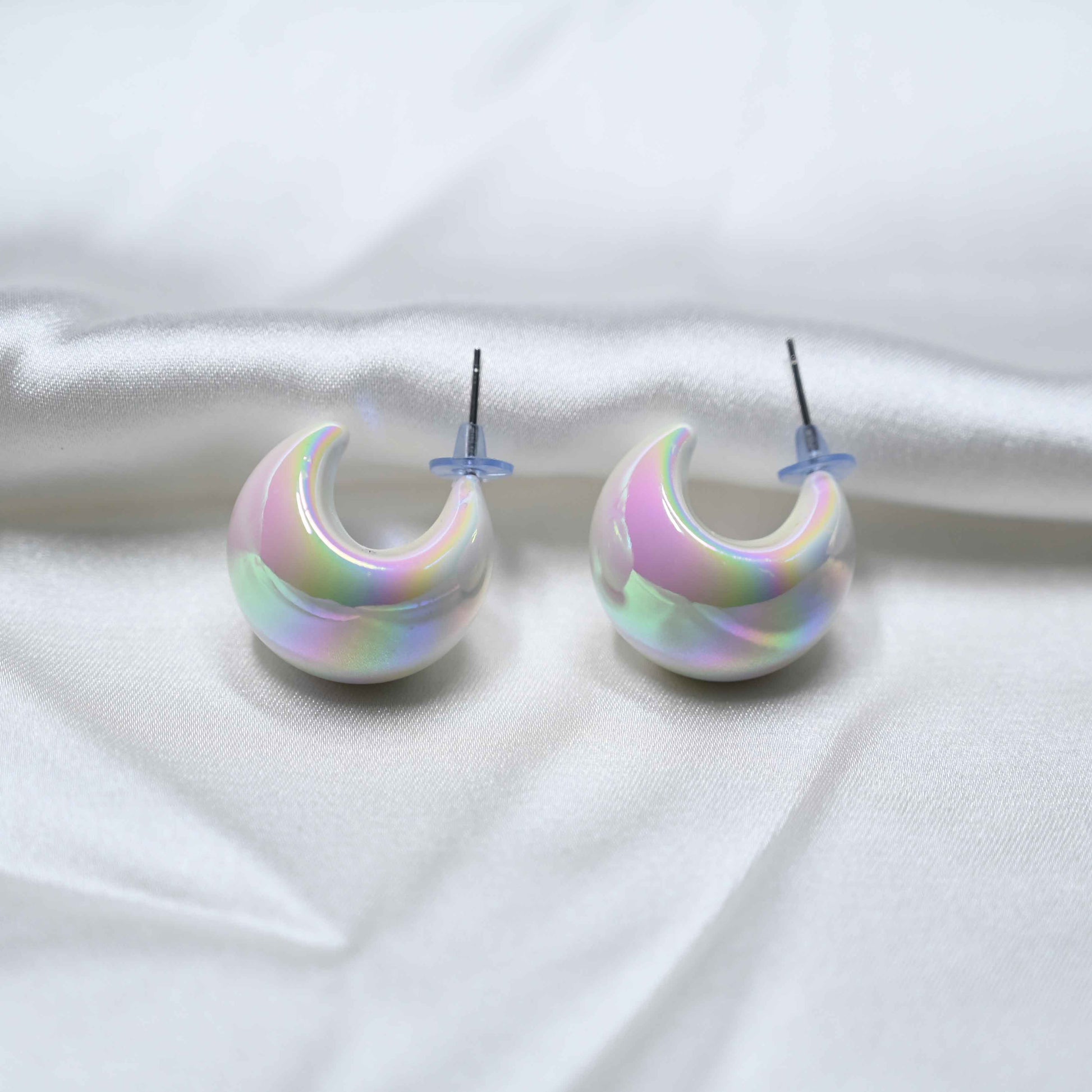 Reflecting moon earrings