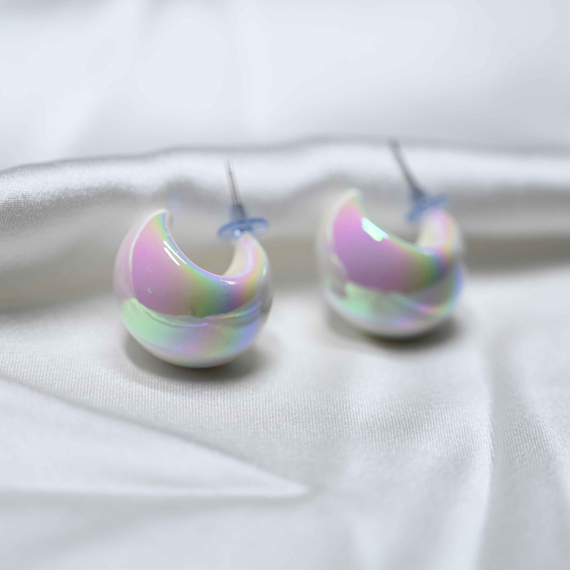 Reflecting moon earrings
