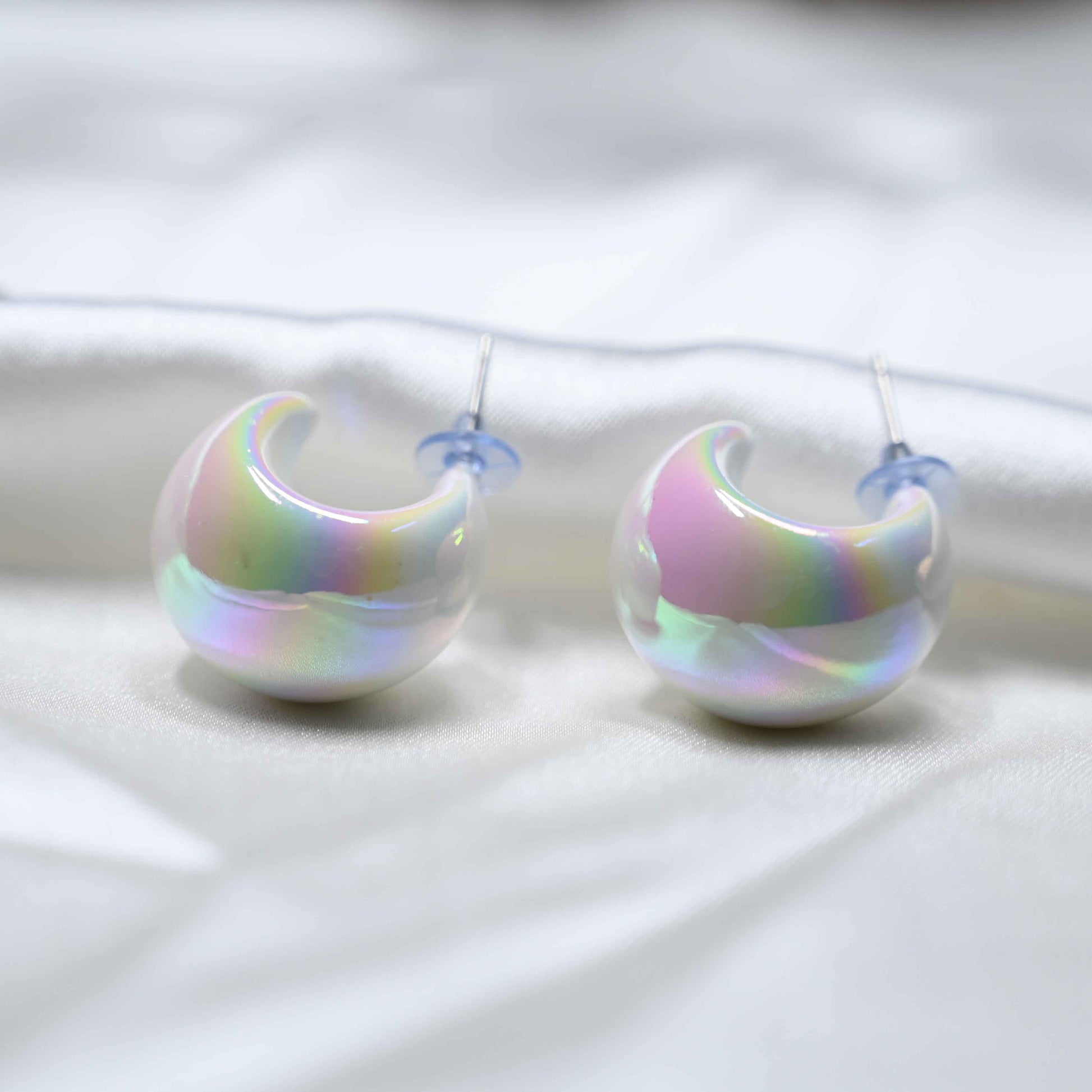 Reflecting moon earrings