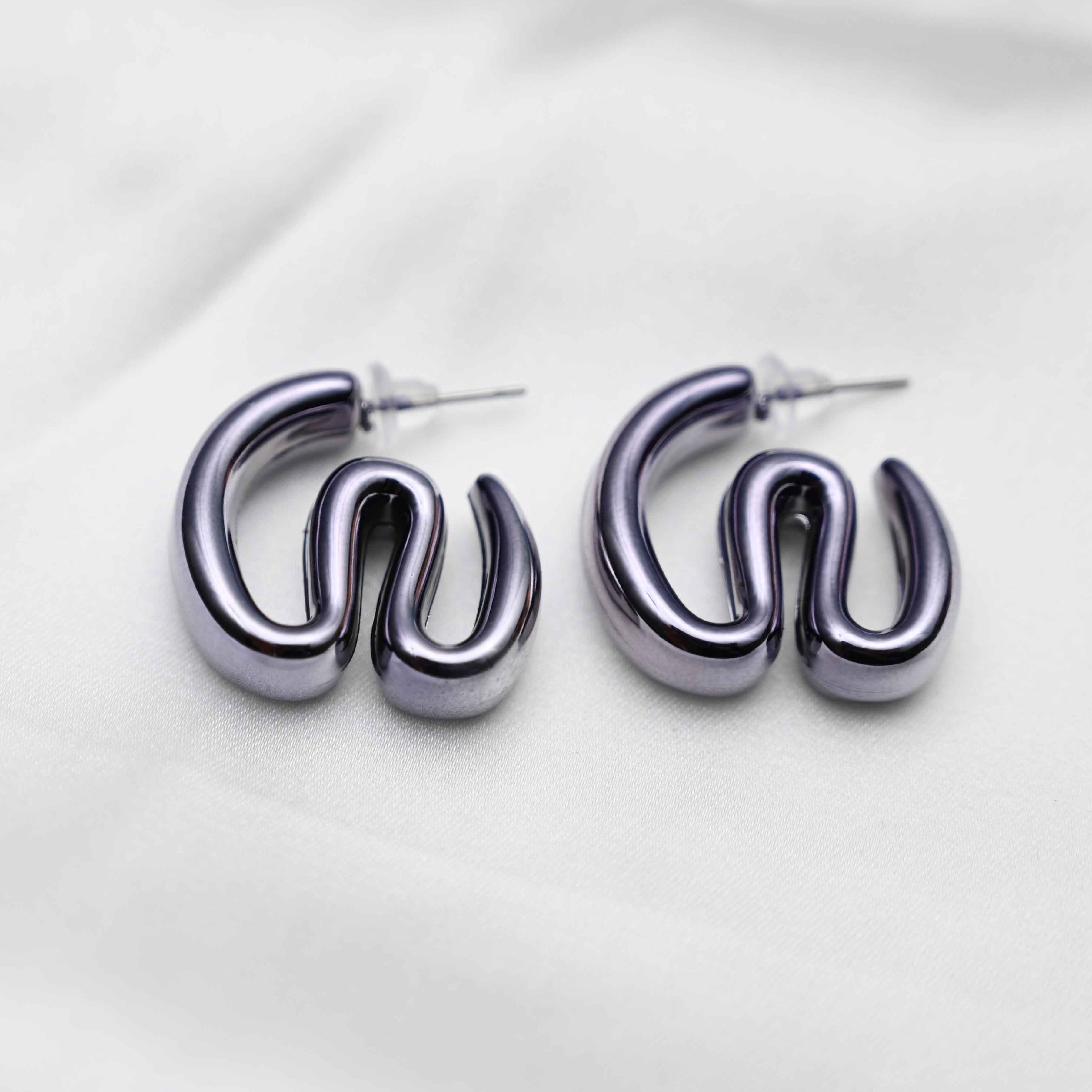 Dark silver inflated earrings