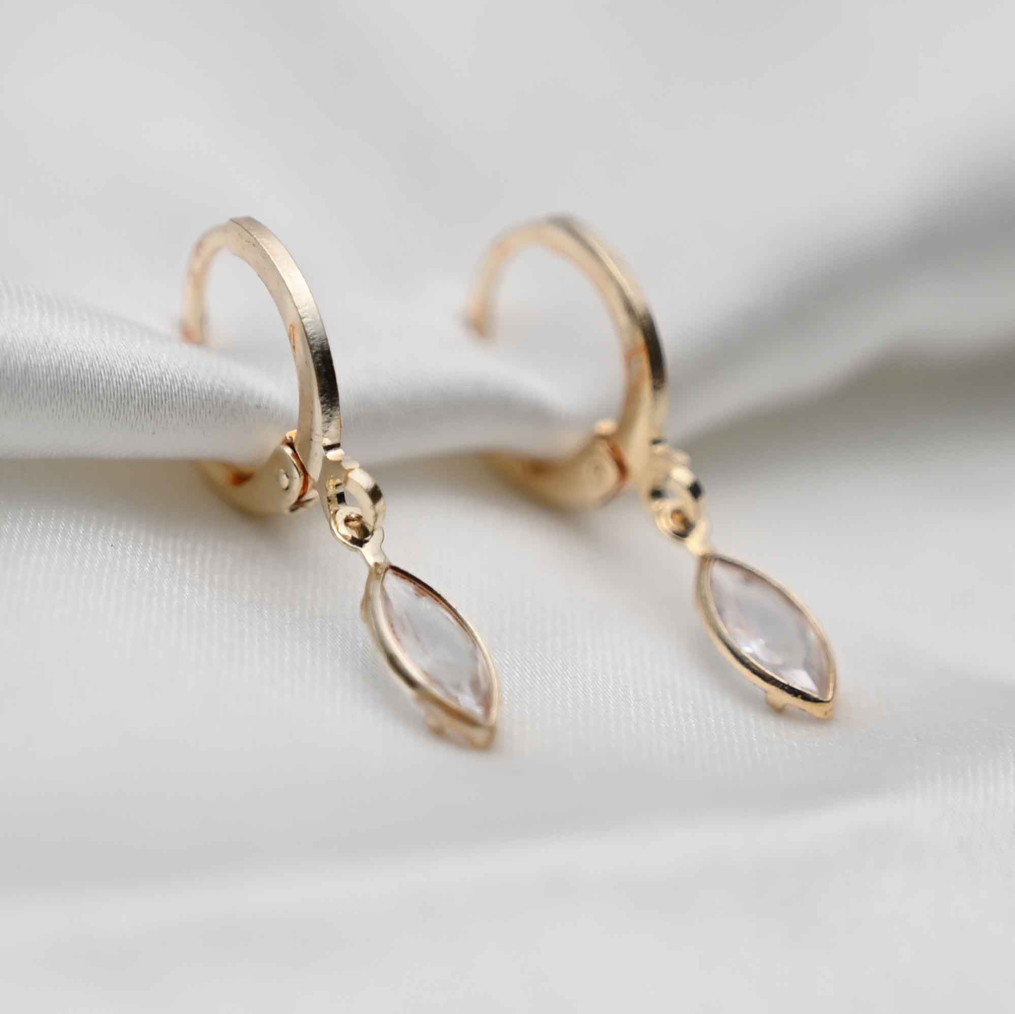 Almond crystal earrings